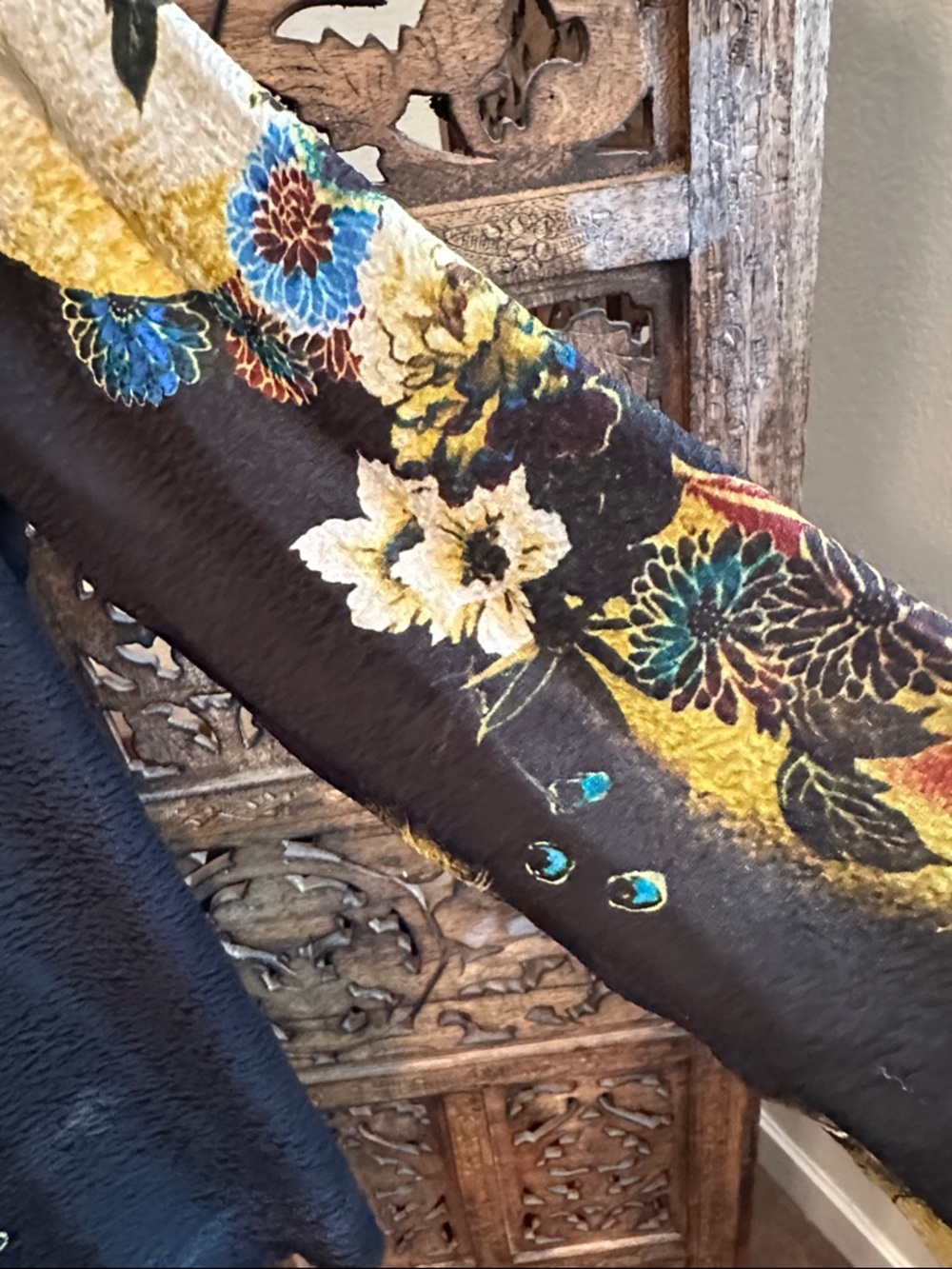 Citron Silk Textured Black Button-Up Tunic - Picture 3 of 4